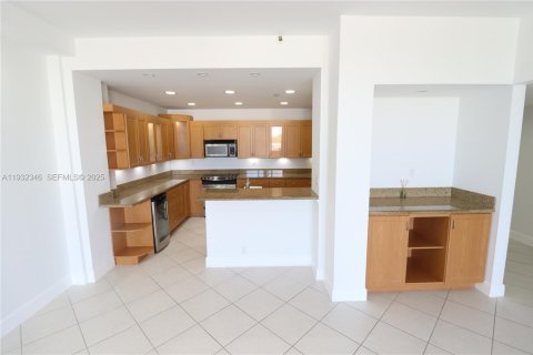 Copropriété à louer à Key Biscayne, Floride: 2 chambres, 142.33 m2 № 1990626 - photo 7