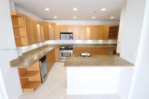 Copropriété à louer à Key Biscayne, Floride: 2 chambres, 142.33 m2 № 1990626 - photo 9