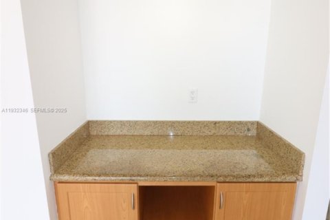 Copropriété à louer à Key Biscayne, Floride: 2 chambres, 142.33 m2 № 1990626 - photo 8