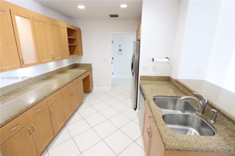 Copropriété à louer à Key Biscayne, Floride: 2 chambres, 142.33 m2 № 1990626 - photo 10