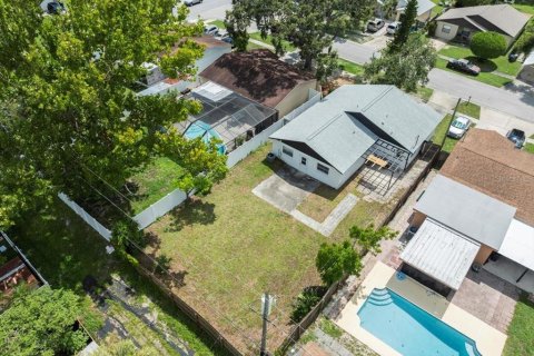 House in Pinellas Park, Florida 4 bedrooms, 119.29 sq.m. № 1813049 - photo 3