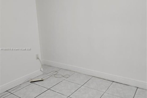 Immobilier commercial à vendre à Hollywood, Floride № 1897640 - photo 16