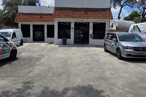 Immobilier commercial à Hollywood, Floride № 1897640