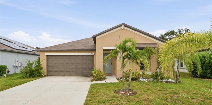 Villa ou maison à Ruskin, Floride 3 chambres, 143.07 m2 № 2411712