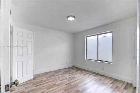 Condominio en venta en Coral Springs, Florida, 2 dormitorios, 96.99 m2 № 2270754 - foto 20