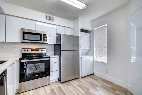 Condominio en venta en Coral Springs, Florida, 2 dormitorios, 96.99 m2 № 2270754 - foto 9