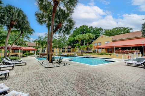 Condominio en venta en Coral Springs, Florida, 2 dormitorios, 96.99 m2 № 2270754 - foto 6