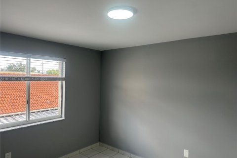 Copropriété à louer à Hialeah, Floride: 2 chambres № 1768143 - photo 10