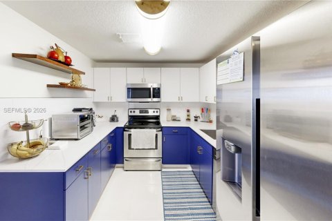 Condominio en venta en Miami, Florida, 4 dormitorios, 156.08 m2 № 2009350 - foto 12