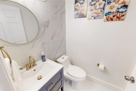 Condominio en venta en Miami, Florida, 4 dormitorios, 156.08 m2 № 2009350 - foto 14