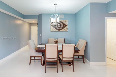 Condominio en venta en Miami, Florida, 4 dormitorios, 156.08 m2 № 2009350 - foto 9