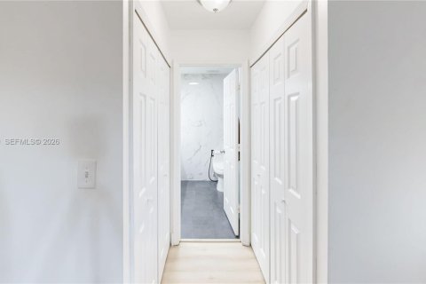 Condominio en venta en Miami, Florida, 4 dormitorios, 156.08 m2 № 2009350 - foto 26