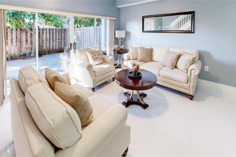 Condominio en venta en Miami, Florida, 4 dormitorios, 156.08 m2 № 2009350 - foto 7