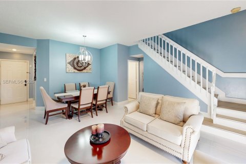 Condominio en venta en Miami, Florida, 4 dormitorios, 156.08 m2 № 2009350 - foto 18