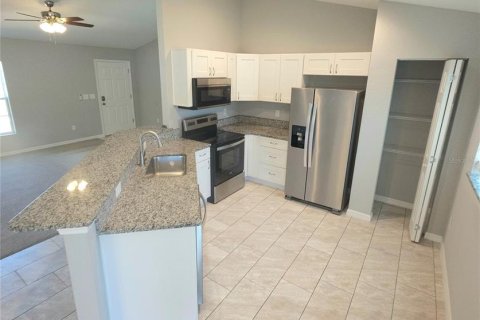 Villa ou maison à louer à Ocala, Floride: 3 chambres, 120.12 m2 № 2418615 - photo 2