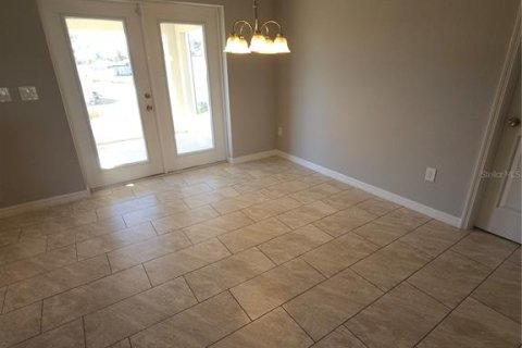 Villa ou maison à louer à Ocala, Floride: 3 chambres, 120.12 m2 № 2418615 - photo 4