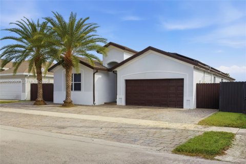 House in Homestead, Florida 4 bedrooms, 167.13 sq.m. № 1990980 - photo 5