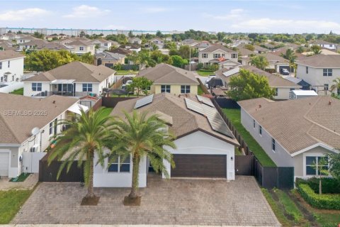 House in Homestead, Florida 4 bedrooms, 167.13 sq.m. № 1990980 - photo 7