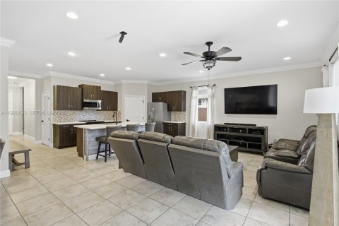 House in Homestead, Florida 4 bedrooms, 167.13 sq.m. № 1990980 - photo 16