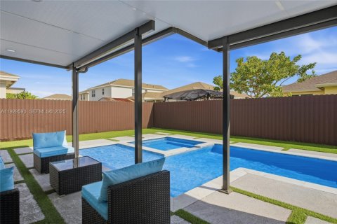 House in Homestead, Florida 4 bedrooms, 167.13 sq.m. № 1990980 - photo 12