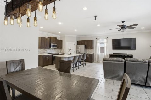 House in Homestead, Florida 4 bedrooms, 167.13 sq.m. № 1990980 - photo 20