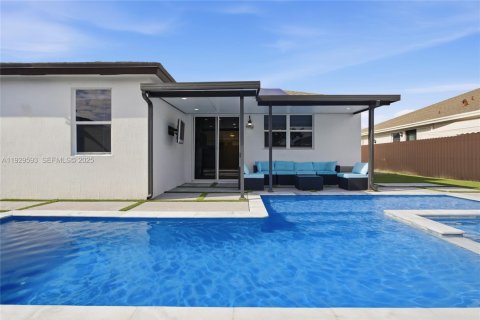 House in Homestead, Florida 4 bedrooms, 167.13 sq.m. № 1990980 - photo 8