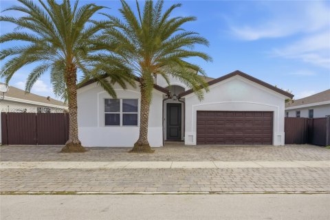 House in Homestead, Florida 4 bedrooms, 167.13 sq.m. № 1990980 - photo 6