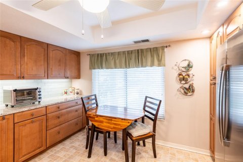 Condo in Palm Harbor, Florida, 2 bedrooms  № 1873019 - photo 11