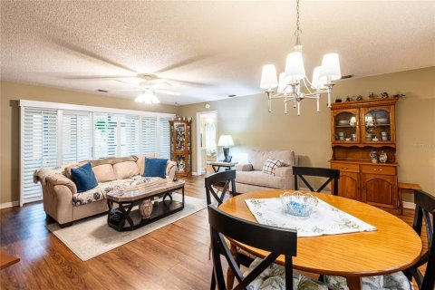 Condo in Palm Harbor, Florida, 2 bedrooms  № 1873019 - photo 5
