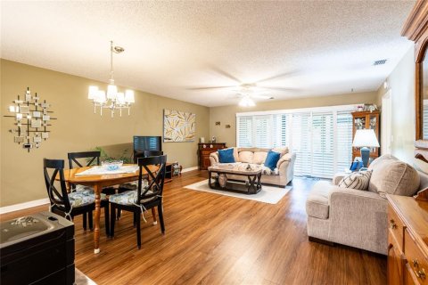 Condo in Palm Harbor, Florida, 2 bedrooms  № 1873019 - photo 3