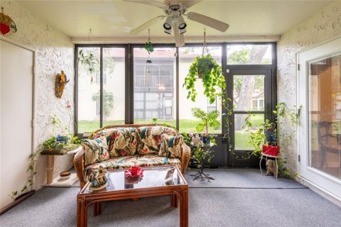 Condo in Palm Harbor, Florida, 2 bedrooms  № 1873019 - photo 13