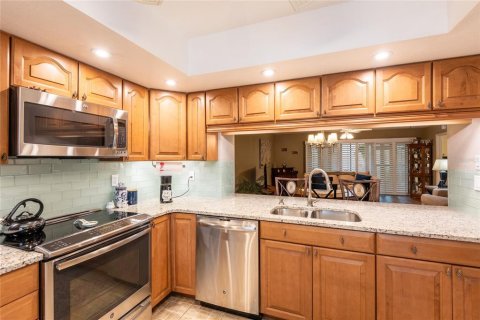 Condo in Palm Harbor, Florida, 2 bedrooms  № 1873019 - photo 9