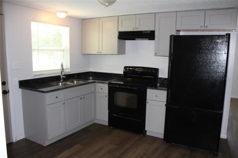 Immobilier commercial à vendre à Punta Gorda, Floride: 3 chambres, 148.46 m2 № 2141884 - photo 6