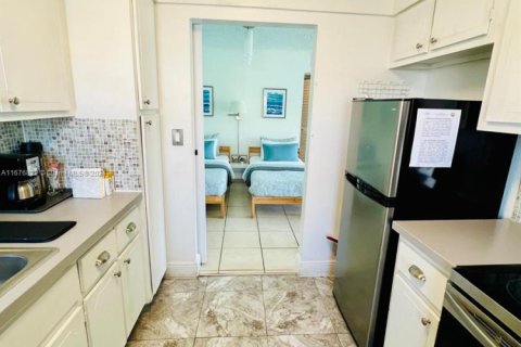 Condo in Miami Beach, Florida, 1 bedroom  № 2057118 - photo 26