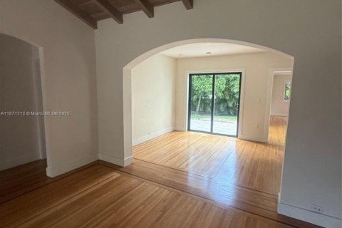 Villa ou maison à vendre à Miami, Floride: 3 chambres, 141.21 m2 № 1925298 - photo 4