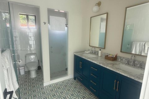 Villa ou maison à vendre à Miami, Floride: 3 chambres, 141.21 m2 № 1925298 - photo 16