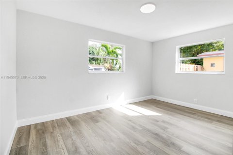 Casa en venta en Lauderhill, Florida, 4 dormitorios, 164.16 m2 № 1997865 - foto 10