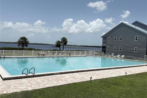 Condominio en venta en Port Charlotte, Florida, 1 dormitorio, 57.23 m2 № 1850293 - foto 28