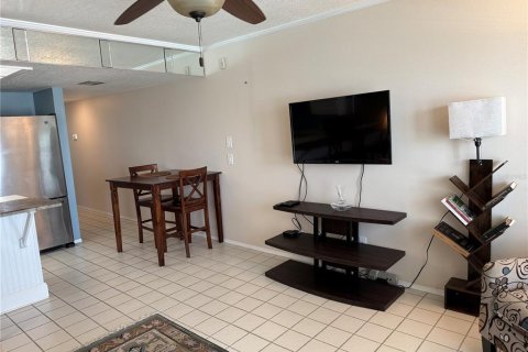 Condo in Port Charlotte, Florida, 1 bedroom  № 1850293 - photo 10