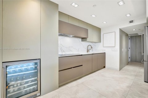 Copropriété à louer à Aventura, Floride: 4 chambres, 219.25 m2 № 1966539 - photo 16