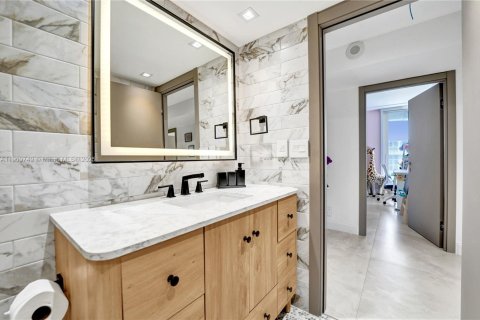 Copropriété à louer à Aventura, Floride: 4 chambres, 219.25 m2 № 1966539 - photo 26