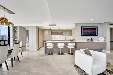 Copropriété à louer à Aventura, Floride: 4 chambres, 219.25 m2 № 1966539 - photo 10