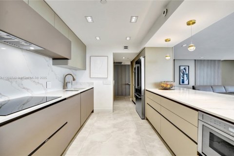 Copropriété à louer à Aventura, Floride: 4 chambres, 219.25 m2 № 1966539 - photo 17