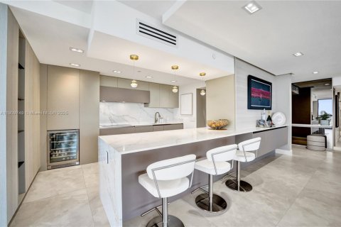 Copropriété à louer à Aventura, Floride: 4 chambres, 219.25 m2 № 1966539 - photo 11