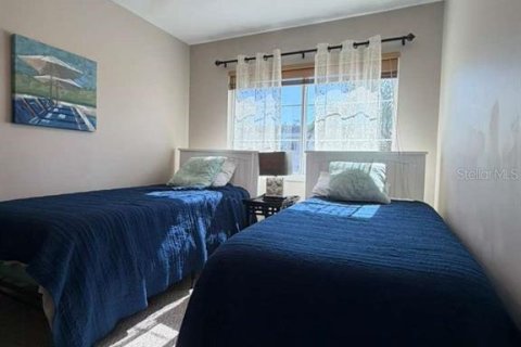 Condo in Bradenton, Florida, 2 bedrooms № 2121272 - photo 8