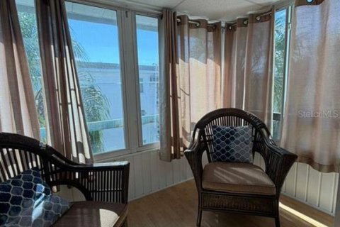 Condo in Bradenton, Florida, 2 bedrooms № 2121272 - photo 11