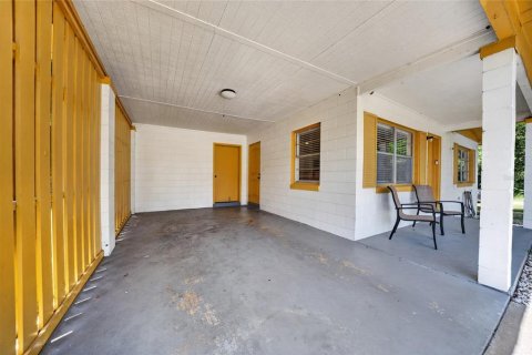 House in Eustis, Florida 2 bedrooms, 117.43 sq.m. № 2110388 - photo 14
