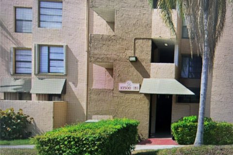 Copropriété à louer à Miami, Floride: 2 chambres, 86.4 m2 № 1834145 - photo 2