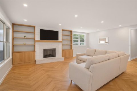 Casa en venta en Tampa, Florida, 3 dormitorios, 183.57 m2 № 2093967 - foto 16