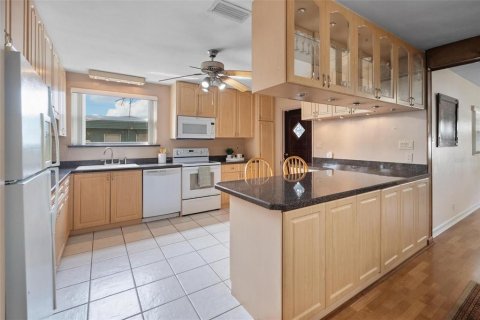 Casa en venta en Tampa, Florida, 3 dormitorios, 183.57 m2 № 2093967 - foto 8